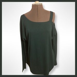 NWT Women’s cold shoulder shirt